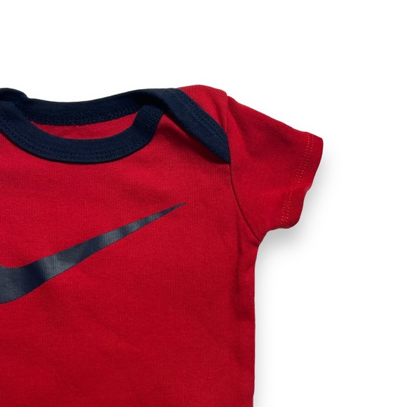 Nike Baby Boys 0-6M Red Bodysuit (Onesie) & Hat Set - Black Logo, Navy Blue Trim - Picture 6 of 10